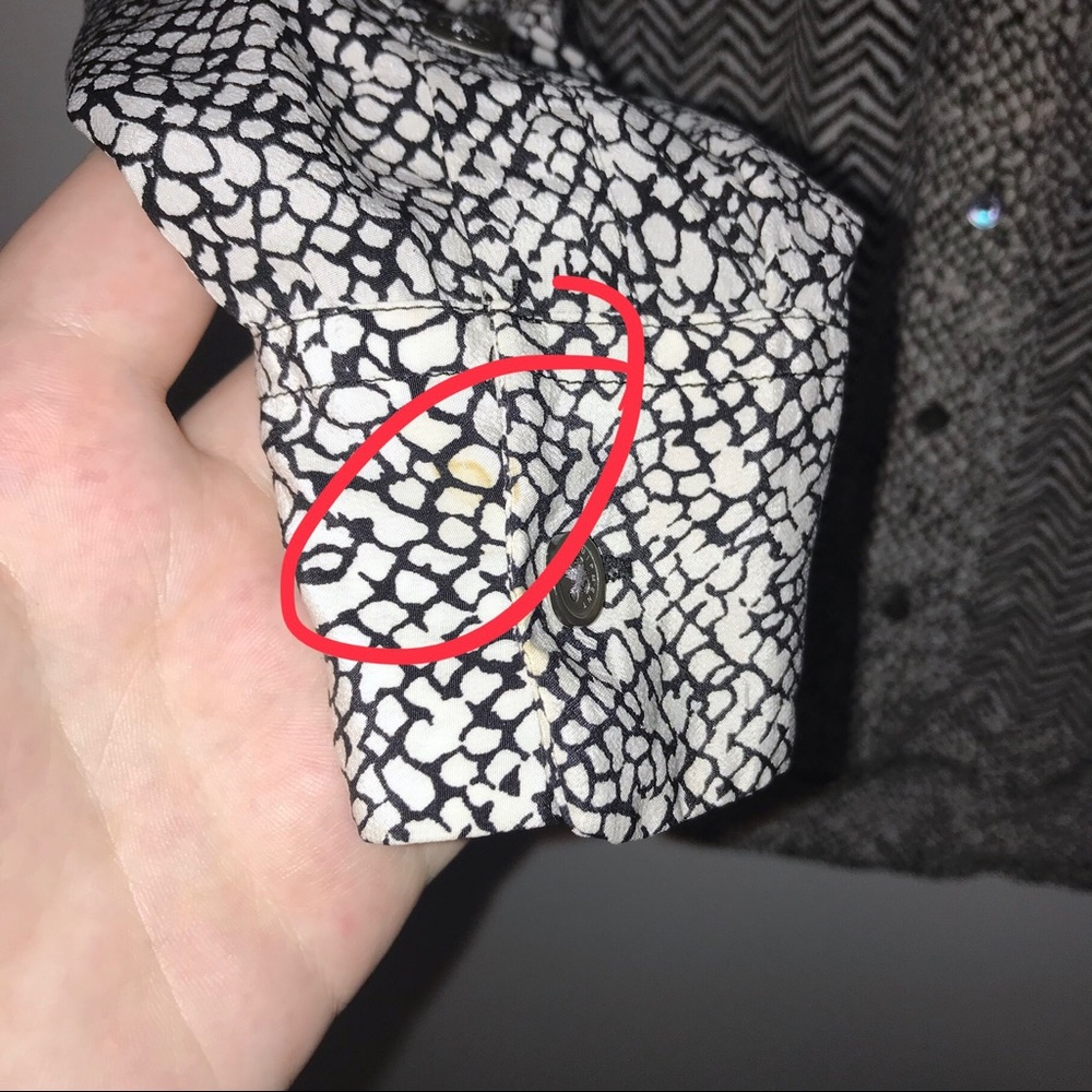 Equipment | Silk Femme Micha Offset Zebra Blouse - Picture 6 of 7